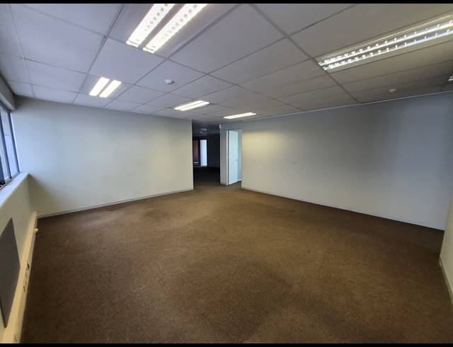417M² OFFICE TO LET IN SANDTON CENTRAL